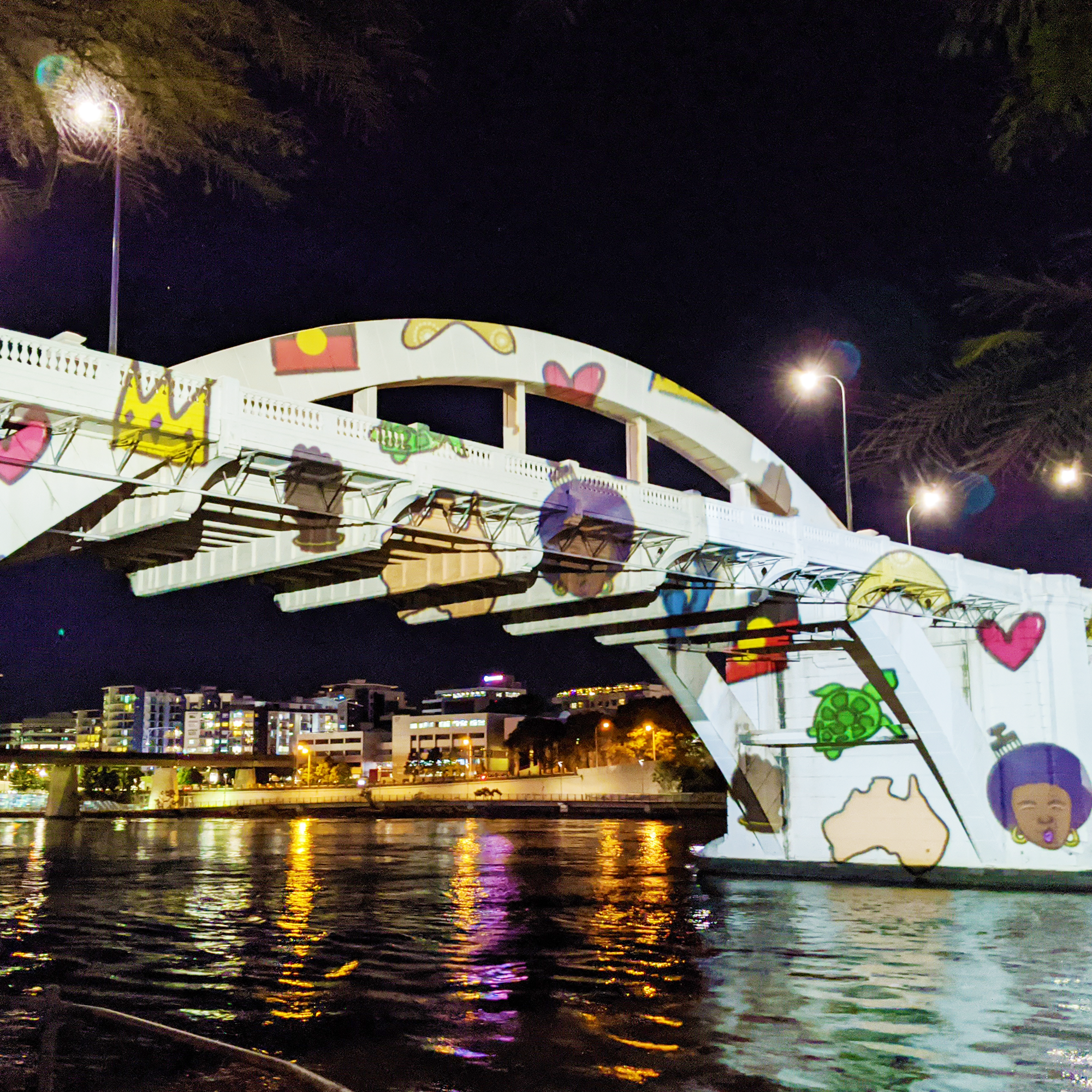 Bridge becomes canvas in Brisbane